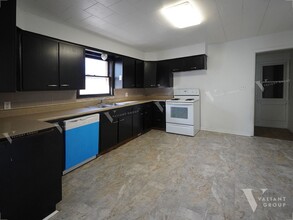 801 S Newton Ave in Springfield, MO - Building Photo - Building Photo