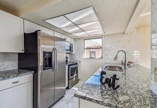 7628 Candle Dr in Port Richey, FL - Building Photo - Building Photo
