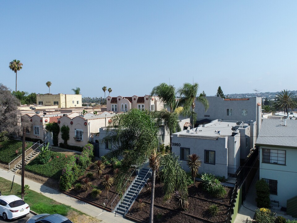 3958 W 27th St in Los Angeles, CA - Building Photo