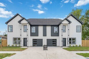 5420 Lynnfield St in Houston, TX - Building Photo