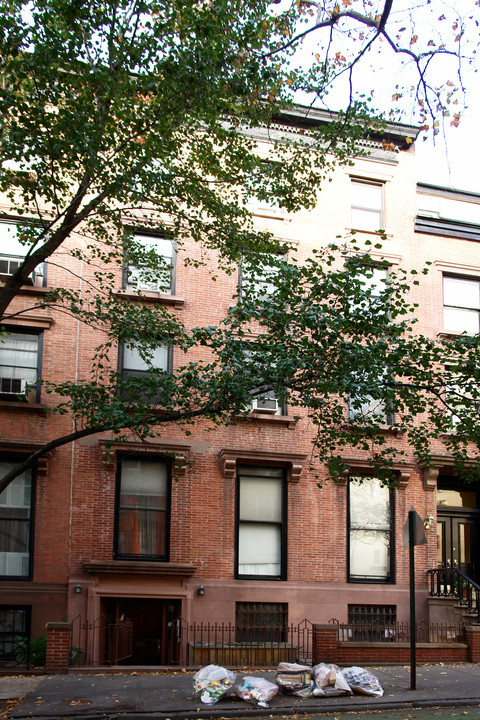 226 Henry St in Brooklyn, NY - Building Photo