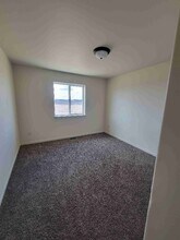 826 Knife River Dr in Stanley, ND - Building Photo - Building Photo