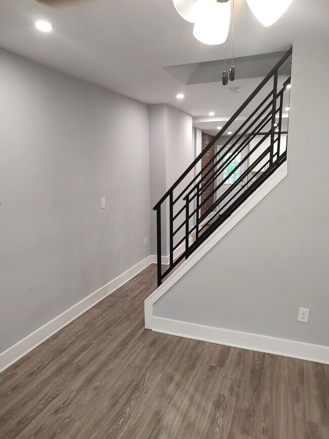 5832 Knox St in Philadelphia, PA - Building Photo - Building Photo