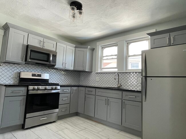 9 Durso Ave, Unit 2