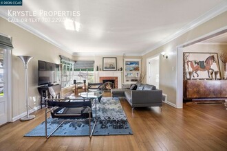 110 Camino Alto in Vallejo, CA - Building Photo - Building Photo