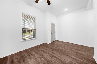 228 Still Gln Dr in Terrell, TX - Building Photo - Building Photo