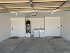 12327 Farmington St in Hesperia, CA - Building Photo - Building Photo