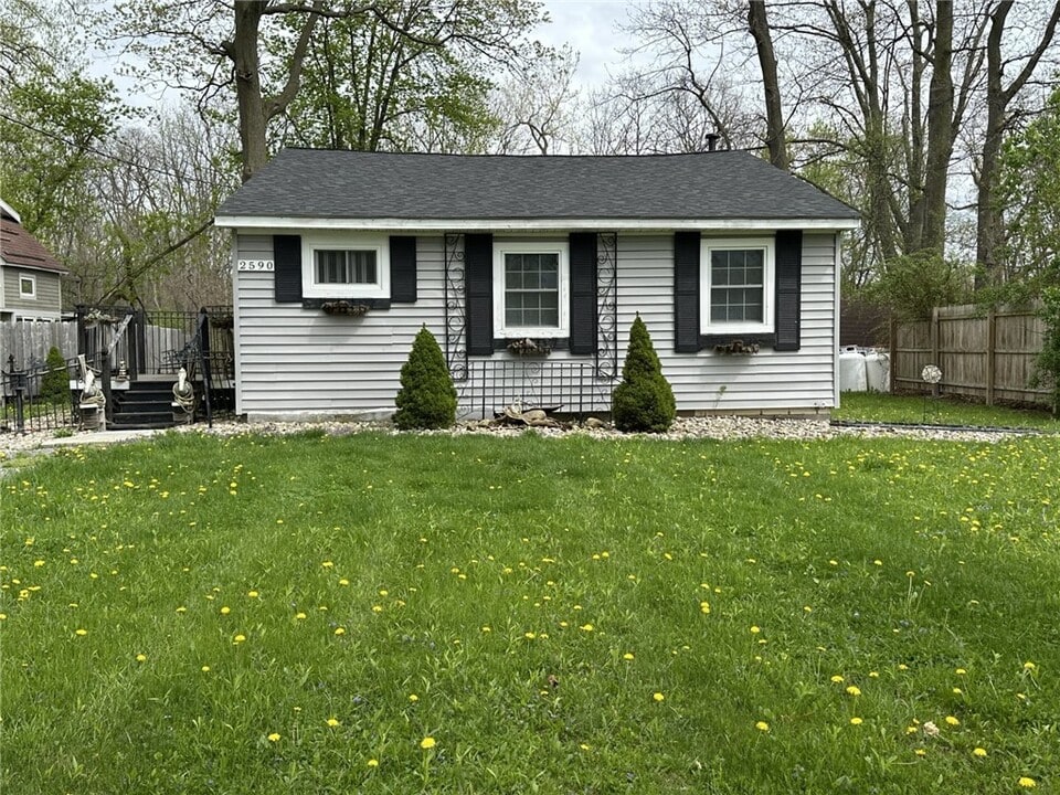 2590 Scottsville Rd in Scottsville, NY - Building Photo