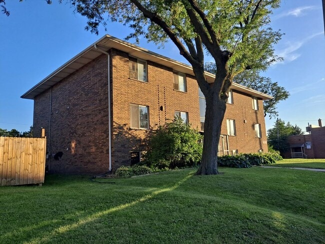 property at 1445 W 16th St