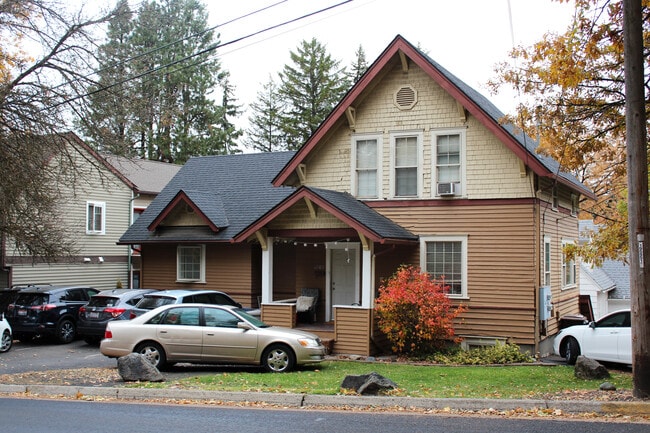 property at 1000 NE B St