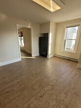 984 W Main St in New Holland, PA - Building Photo - Building Photo