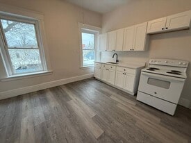 11 Main St in Goshen, NY - Building Photo