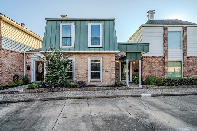 property at 18209 Vinland Dr