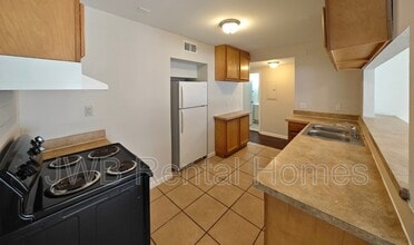 2130 Patou Dr W in Jacksonville, FL - Building Photo - Building Photo