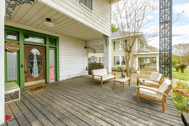 property at 912 Prospect St