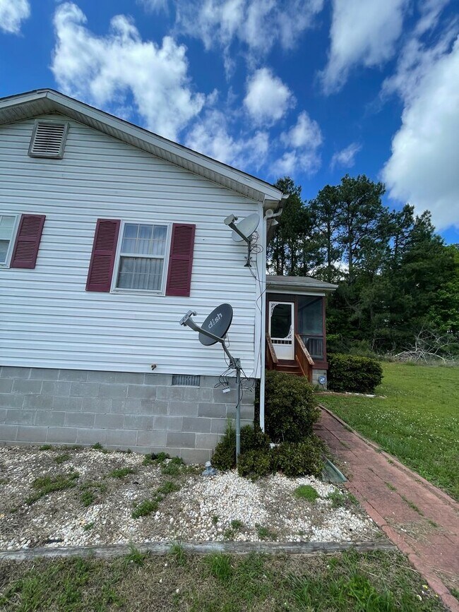 2610 Mary Ball Rd in Lancaster, VA - Building Photo - Building Photo
