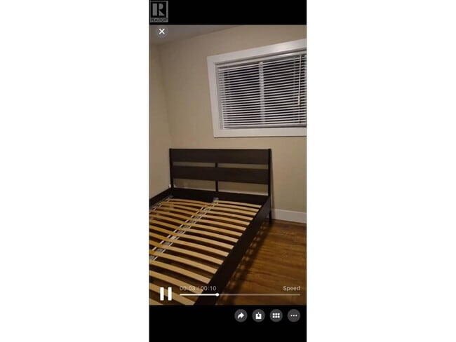 6190 Clinton St in Burnaby, BC - Building Photo - Building Photo