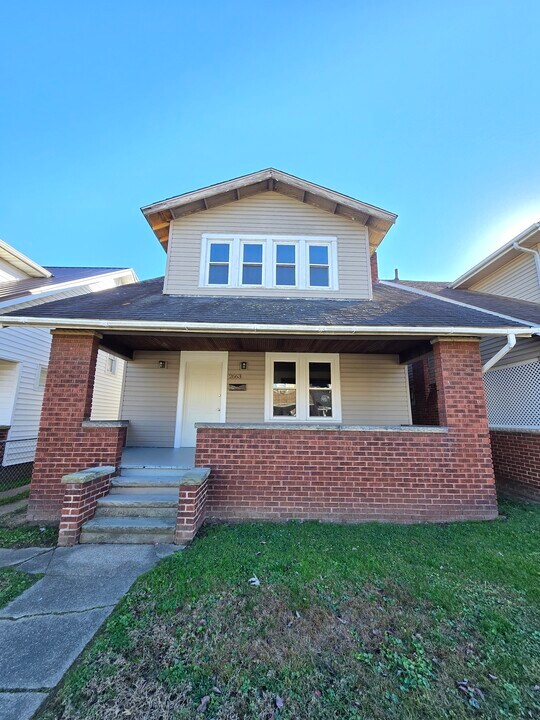 2663 Chesterfield Ave in Huntington, WV - Building Photo