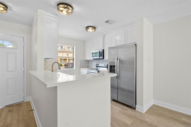 property at 2030 Plantation Dr