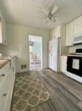 227 Green Oak Dr in Huntington, WV - Foto de edificio - Building Photo