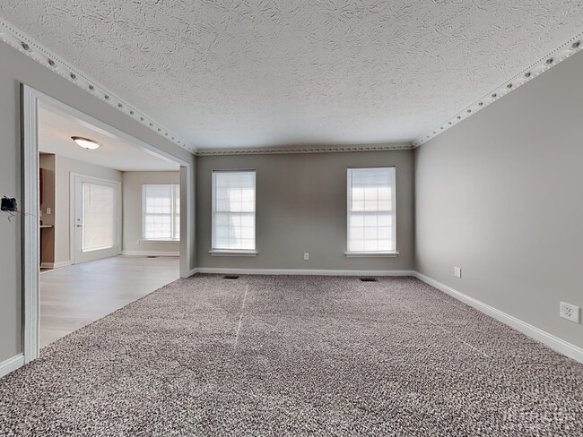 4609 Clairmont Dr in Columbus, IN - Building Photo - Building Photo