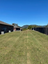 169 St George Ln in Harrogate, TN - Foto de edificio - Building Photo
