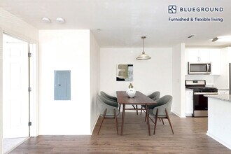 1000 Avalon Dr in Acton, MA - Building Photo - Building Photo