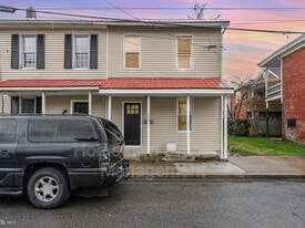 606 North St in Lykens, PA - Building Photo