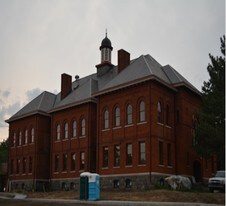 Oak Street Senior Apartments