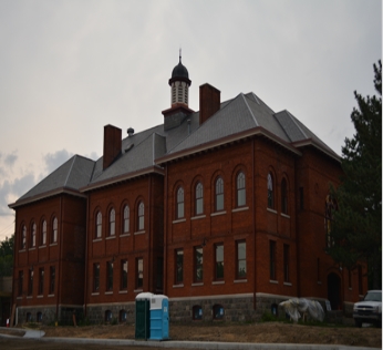 Oak Street Senior Apartments in Flint, MI - Building Photo