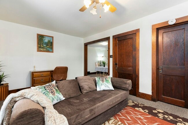 property at 511 S 3rd St