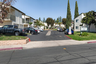 Murray Hill in La Mesa, CA - Building Photo - Building Photo