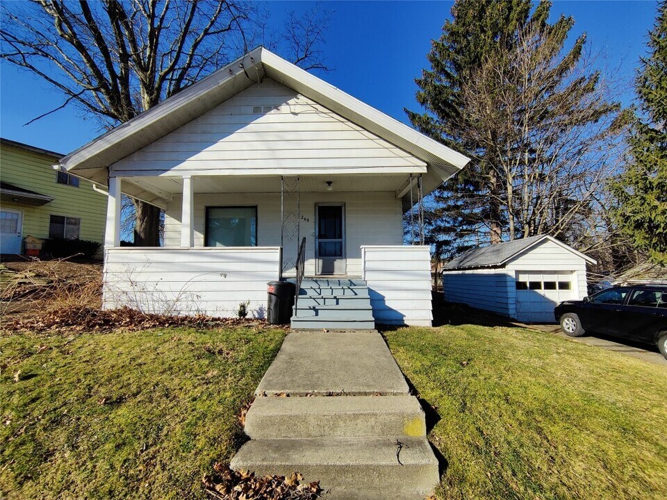 268 Ackley Ave in Johnson City, NY - Building Photo