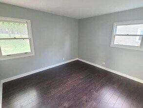 202 E Streamwood Blvd in Streamwood, IL - Building Photo - Building Photo