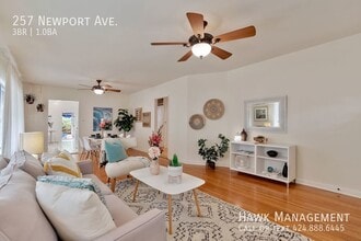 257 Newport Ave in Long Beach, CA - Building Photo - Building Photo