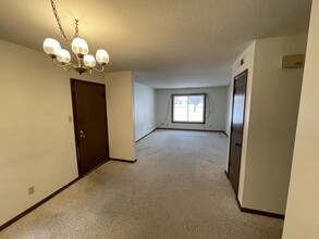 823 Doran Dr in Boone, IA - Building Photo - Building Photo