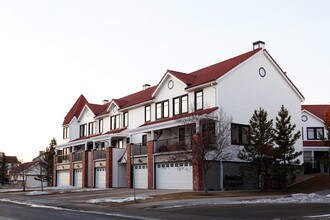 20 Royal Oak Ln NW in Calgary, AB - Building Photo - Building Photo