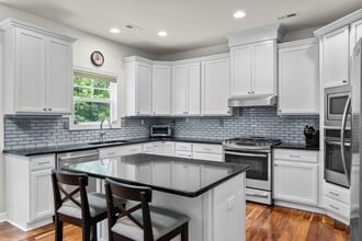 2424 Big Cypress Ct in Virginia Beach, VA - Foto de edificio - Building Photo