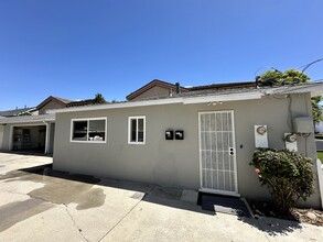 2221 Bataan Rd in Redondo Beach, CA - Building Photo - Building Photo