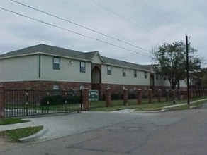 St. James Place in Waco, TX - Foto de edificio - Building Photo