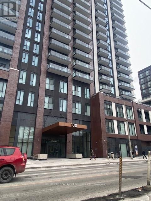 130-130 River St in Toronto, ON - Building Photo