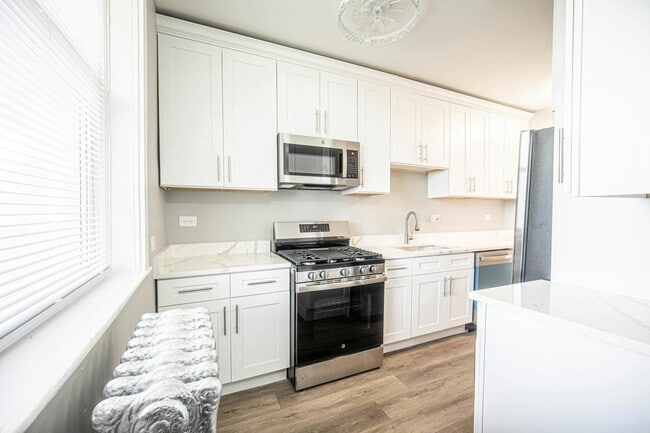property at 6360 S Greenwood Ave