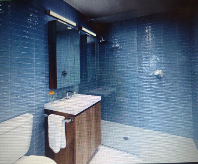 E. 103rd St, 2nd Ave in New York, NY - Building Photo - Building Photo