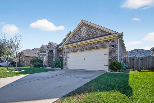 32111 Dunham Creek Ln in Hockley, TX - Building Photo - Building Photo