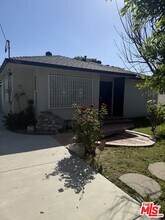 17902 Saticoy St in Los Angeles, CA - Building Photo - Building Photo