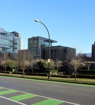 1927-1935 Alberni St in Vancouver, BC - Building Photo