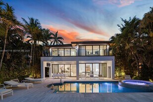 401 E Rivo Alto Dr in Miami Beach, FL - Building Photo