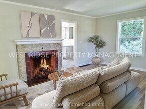 4438 SE Ogden St in Portland, OR - Building Photo - Building Photo