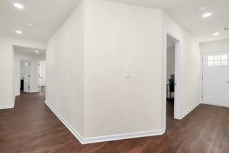 403 E 27th St, Unit Purple Room in Kannapolis, NC - Building Photo - Building Photo