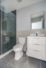 453 Dundas St W in Toronto, ON - Building Photo - Building Photo